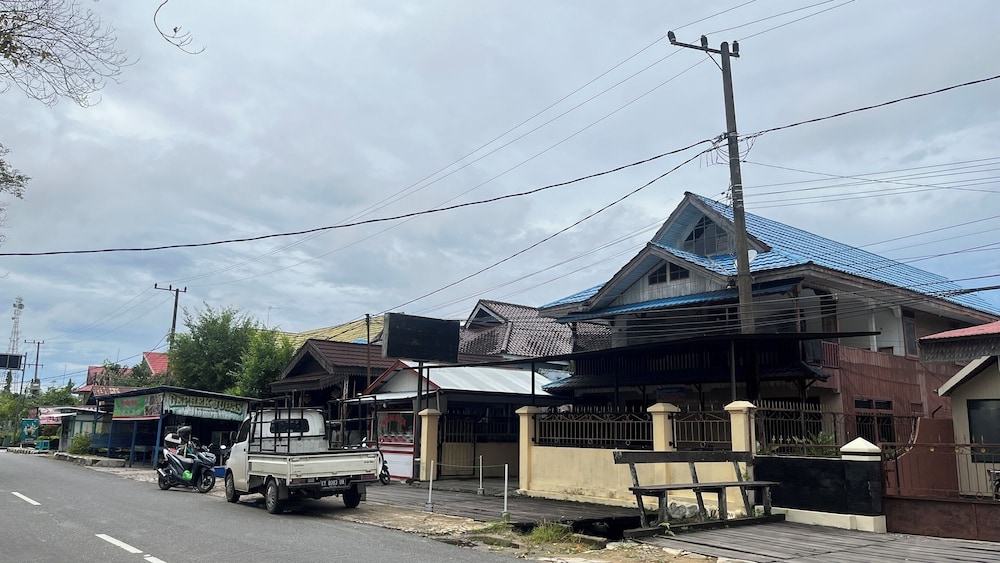 oyo 92767 losmen griya mulia katingan