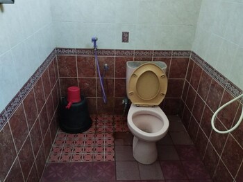 oyo 92767 losmen griya mulia katingan