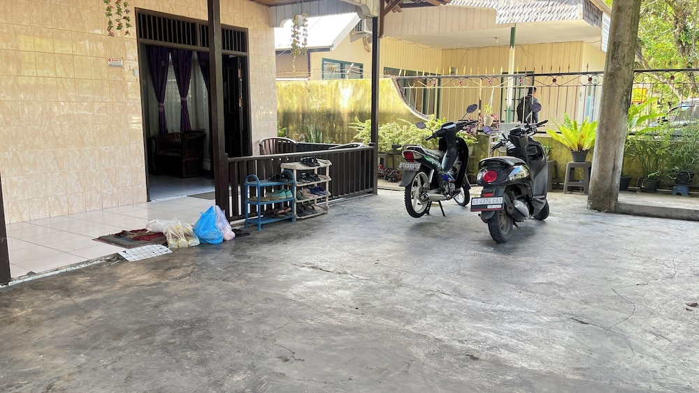 oyo 92767 losmen griya mulia katingan