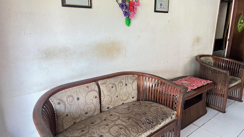 oyo 92767 losmen griya mulia katingan
