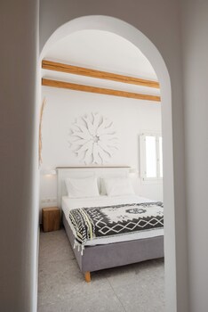 parosquare central suites