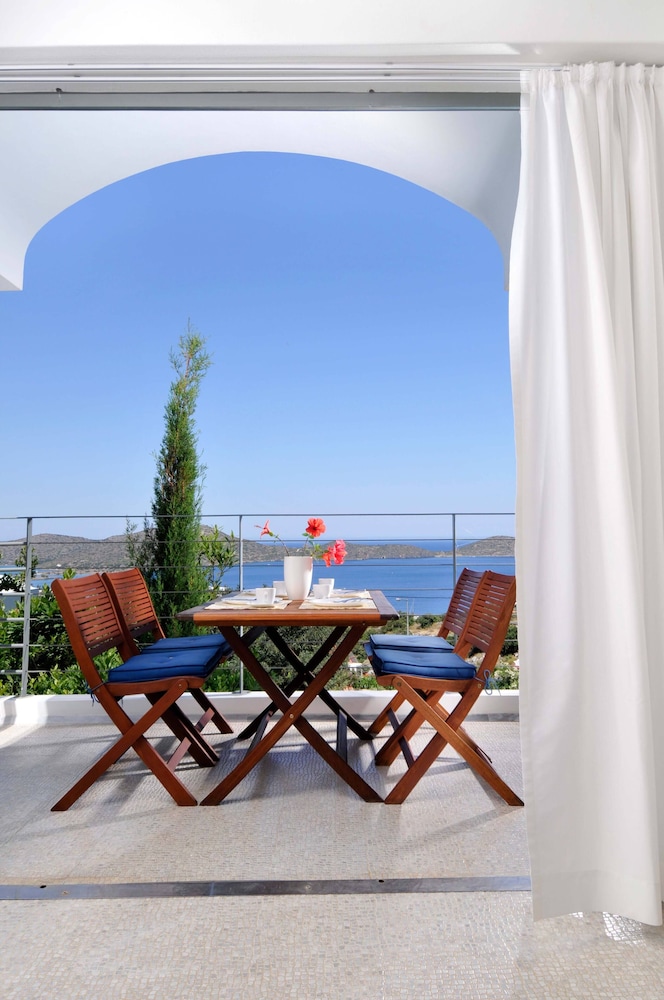 elounda living residencies