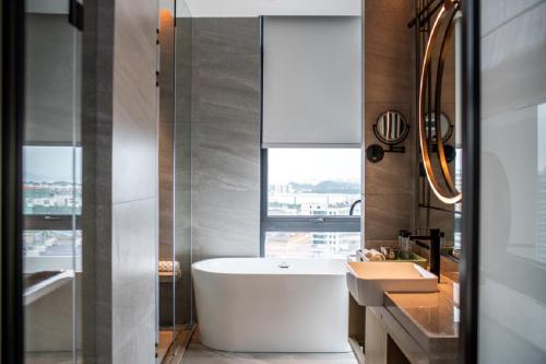 shenzhen investon hotel