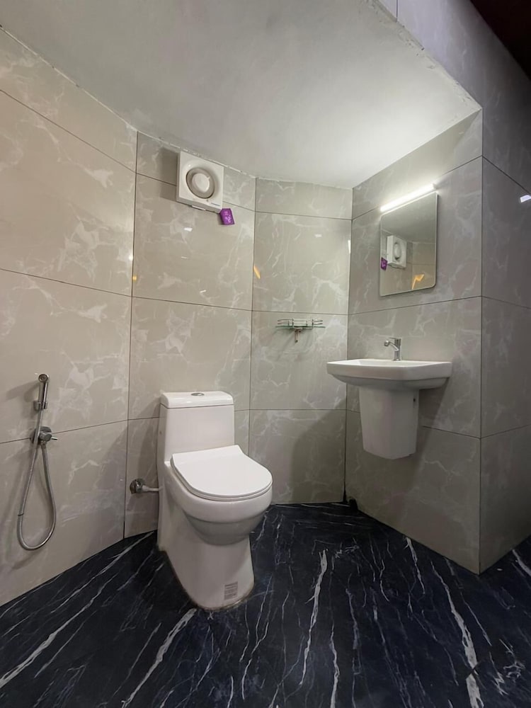 hotel queen residency