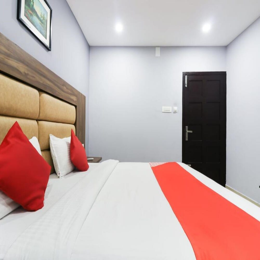 hotel queen residency