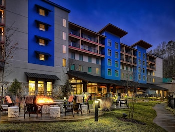 embassy suites by hilton gatlinburg resort
