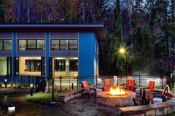 embassy suites by hilton gatlinburg resort