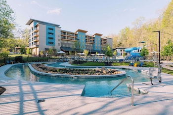 embassy suites by hilton gatlinburg resort