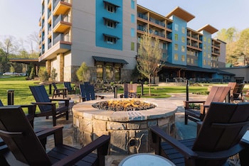 embassy suites by hilton gatlinburg resort