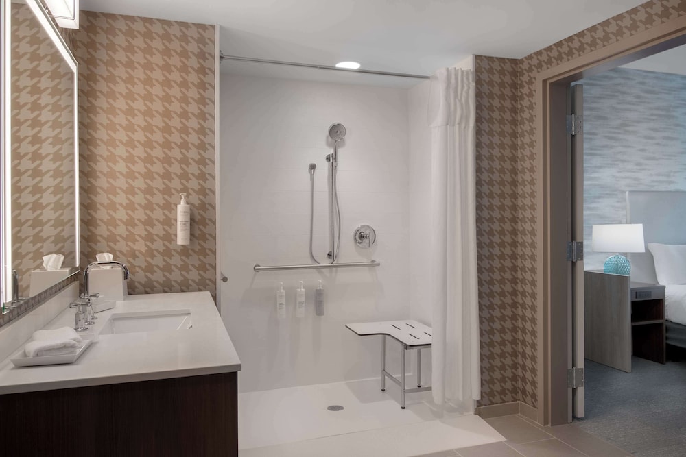 home2 suites by hilton jacksonville downtown