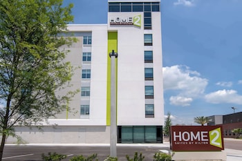 home2 suites by hilton jacksonville downtown