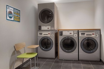 home2 suites by hilton jacksonville downtown