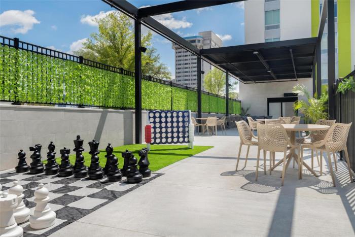 home2 suites by hilton jacksonville downtown