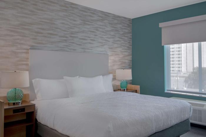 home2 suites by hilton jacksonville downtown