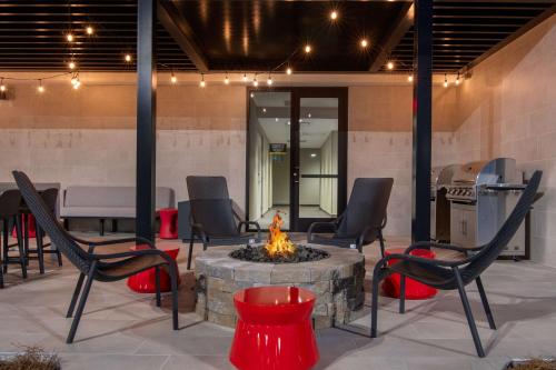 home2 suites by hilton jacksonville downtown