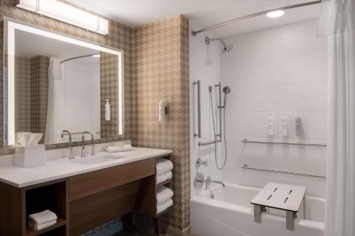home2 suites by hilton jacksonville downtown
