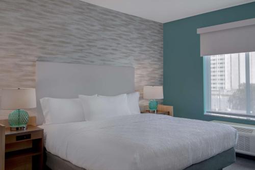 home2 suites by hilton jacksonville downtown