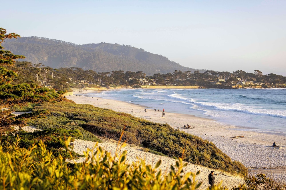 home2 suites by hilton at the dunes on monterey bay