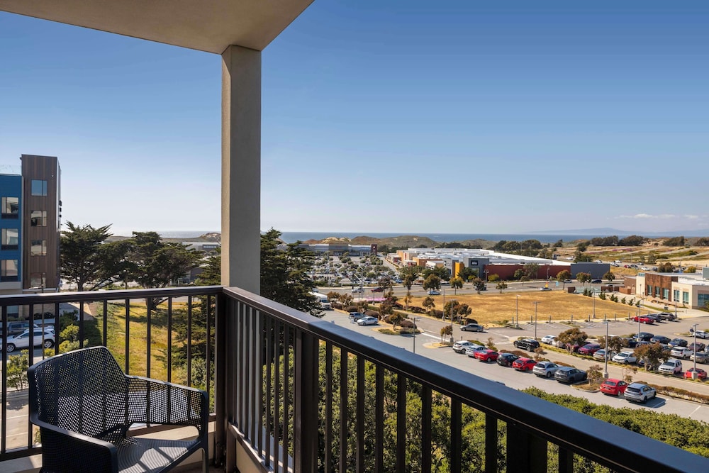 home2 suites by hilton at the dunes on monterey bay
