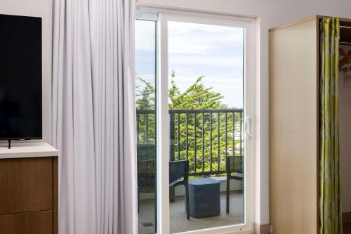 home2 suites by hilton at the dunes on monterey bay