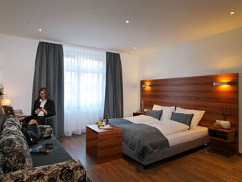 schlotzeria hotel i cafe i eis