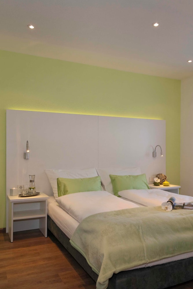 schlotzeria hotel i cafe i eis