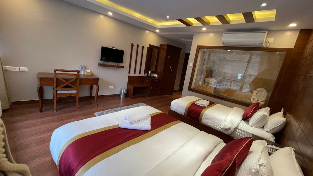 hotel natural spring pvt ltd
