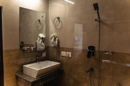 hotel natural spring pvt ltd