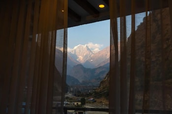 hotel natural spring pvt ltd