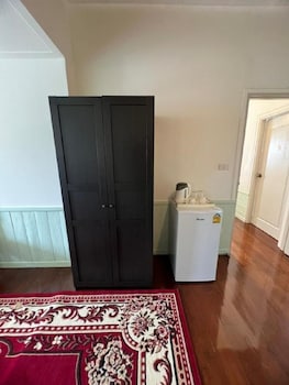 roomquest bangkok rim praya dinsor road