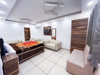 roomshala 087 green high