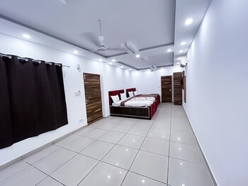 roomshala 087 green high