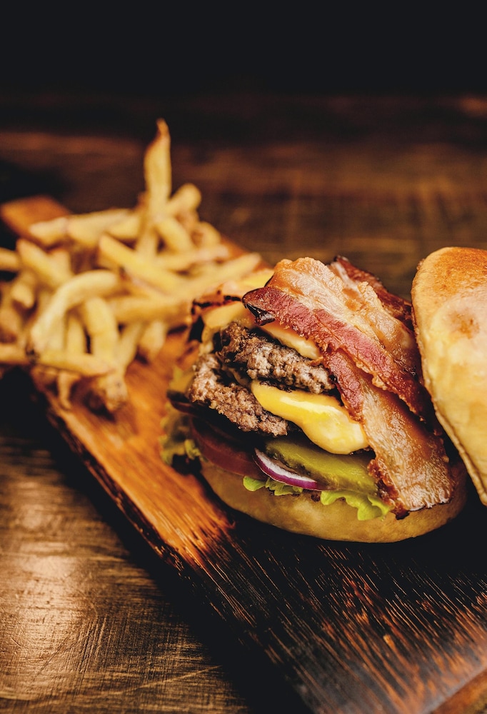 roomshala 088 hotel green villa