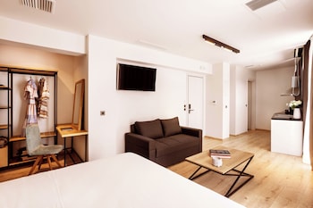 days city suites athens