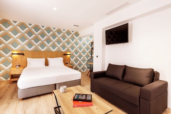 days city suites athens