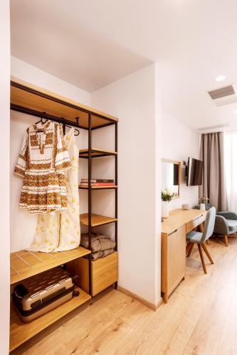 days city suites athens