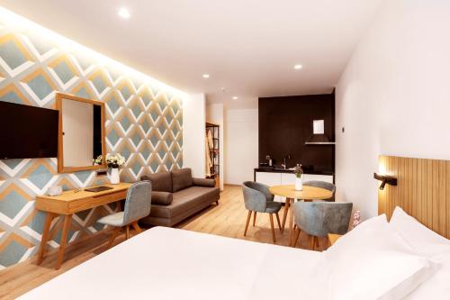 days city suites athens