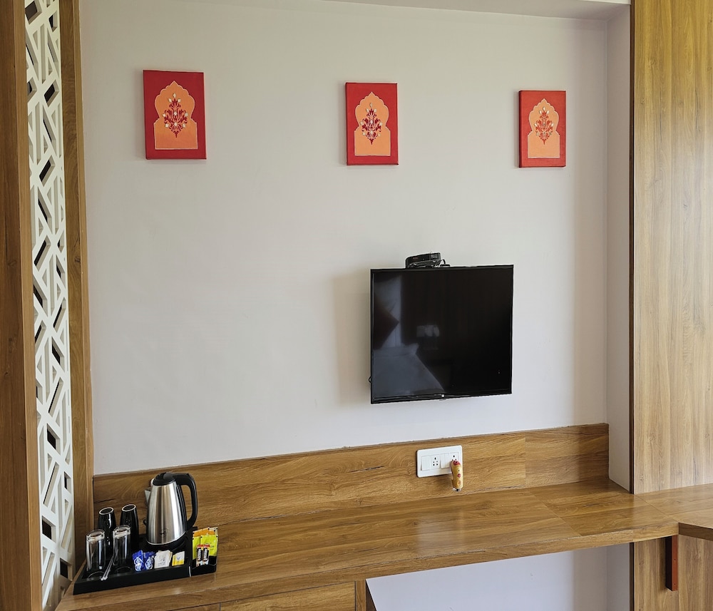 bamboo saa mulberry resort pushkar