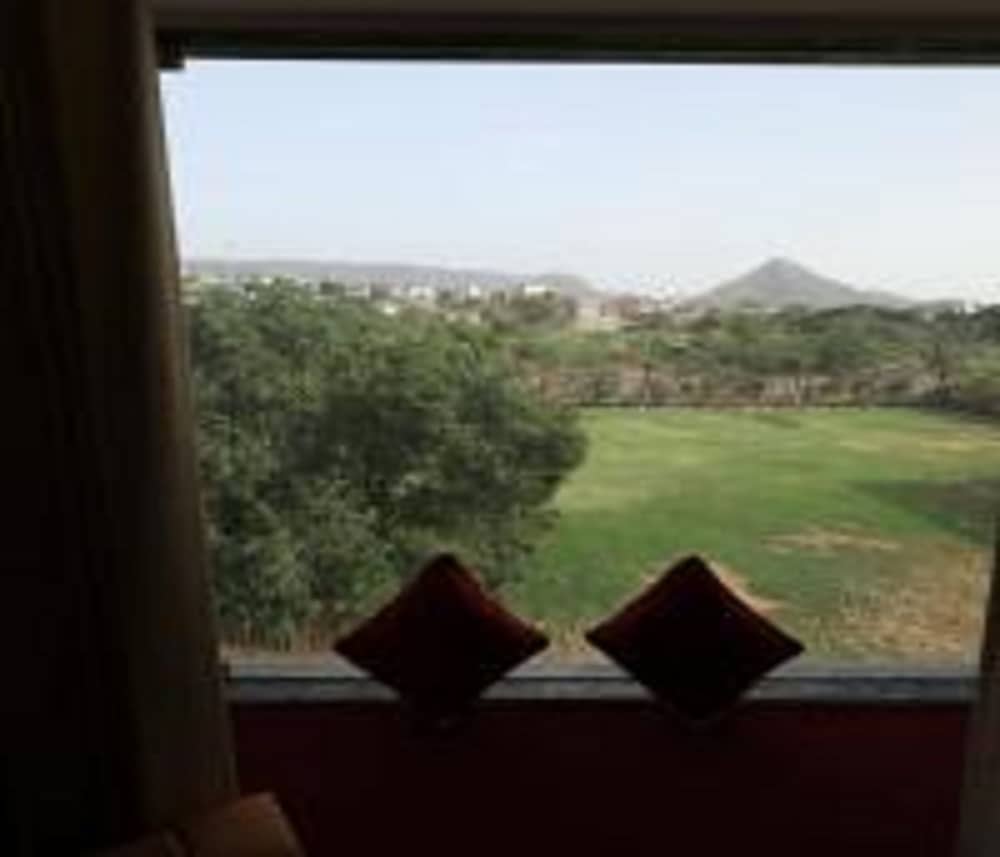 bamboo saa mulberry resort pushkar