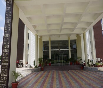 bamboo saa mulberry resort pushkar