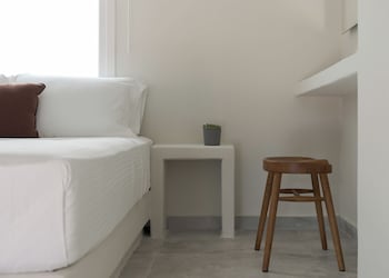 kythea suites kythnos