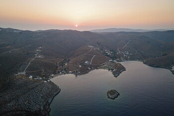 kythea suites kythnos