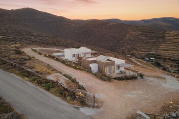 kythea suites kythnos