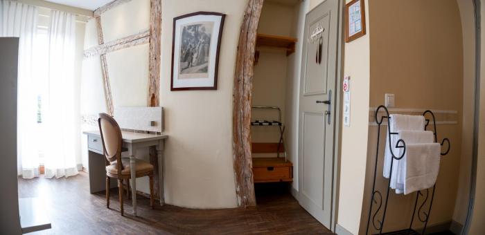 friedrich von schiller hotel