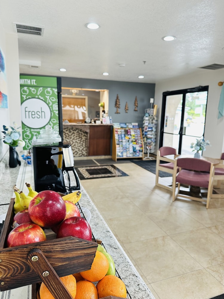 timberland inn and suites