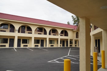 timberland inn and suites