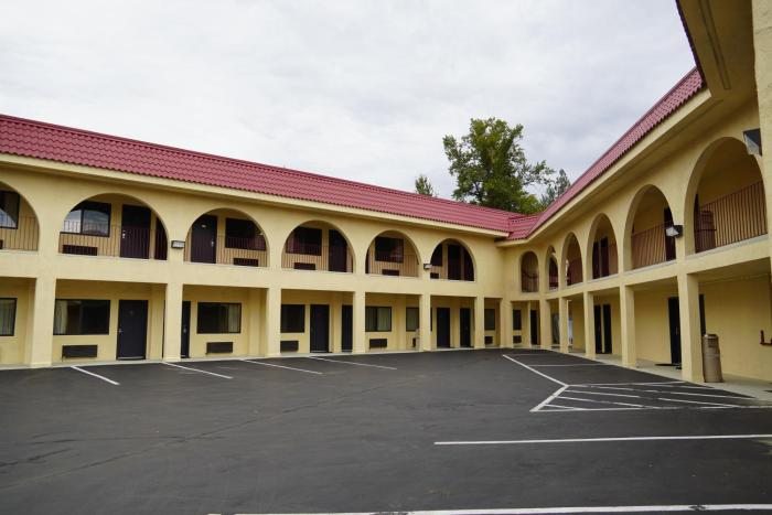 timberland inn and suites
