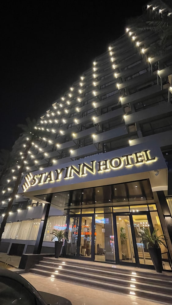 stay inn pyramids hotel