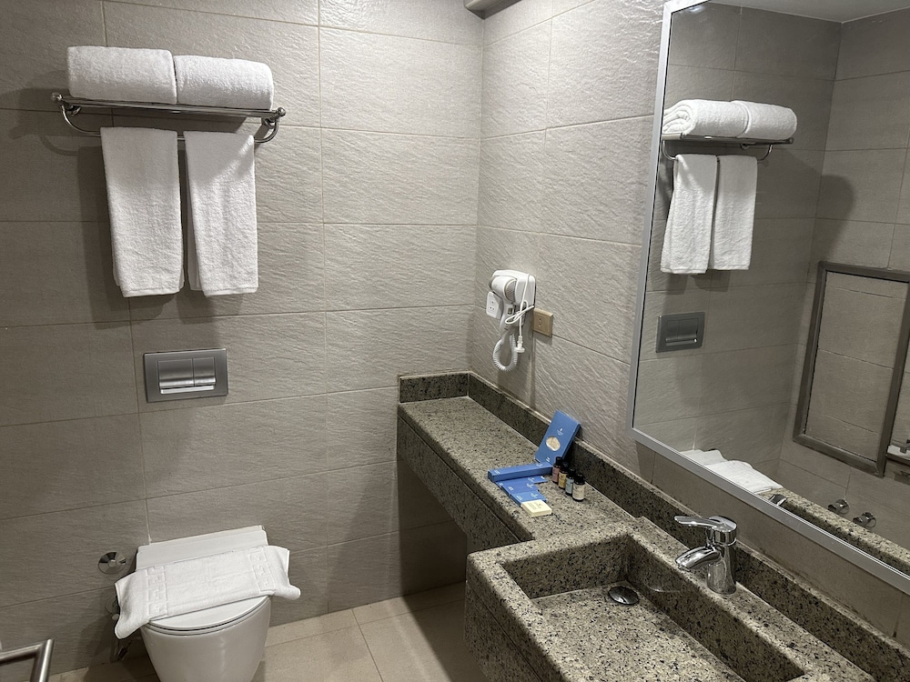 stay inn pyramids hotel