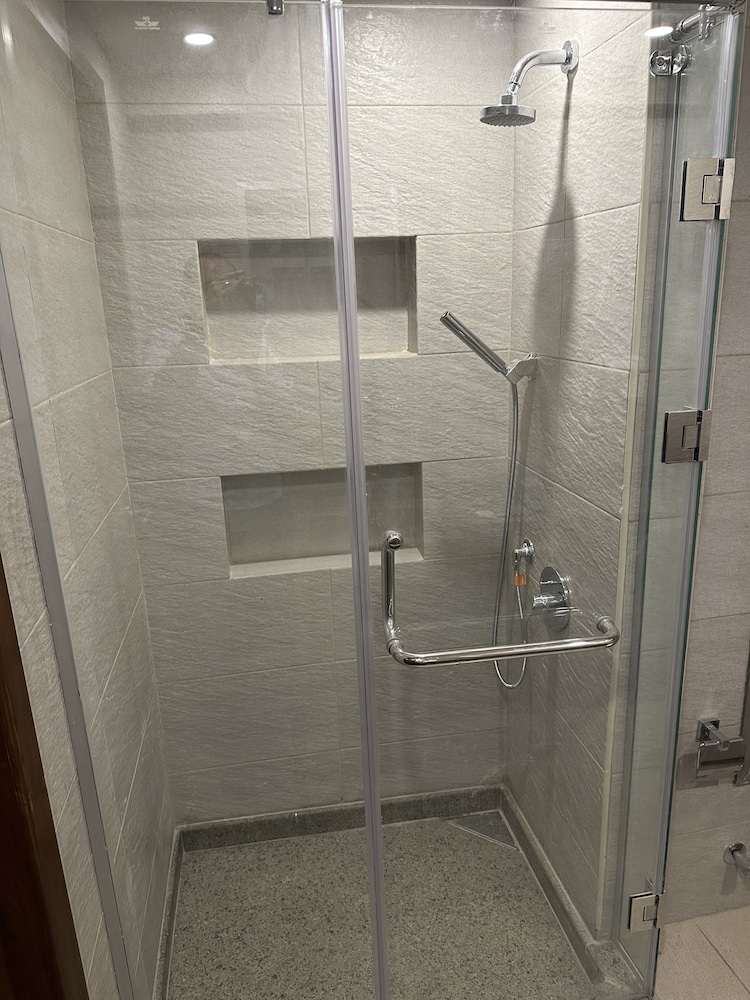 stay inn pyramids hotel